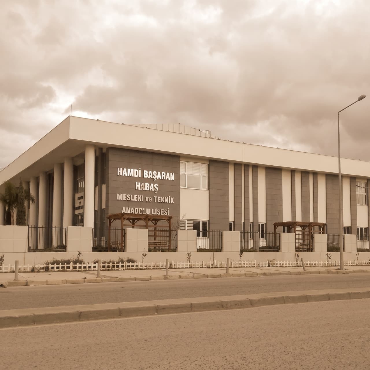 Hamdi Başaran Meslek Lisesi